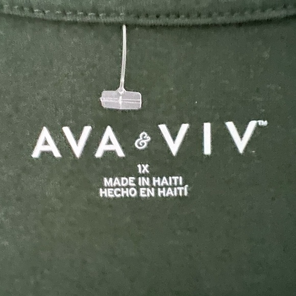 Ava & Viv: NEW Cute Comfy Women round neckline, loose fit , pull on Top, Size 1X - Picture 6 of 7